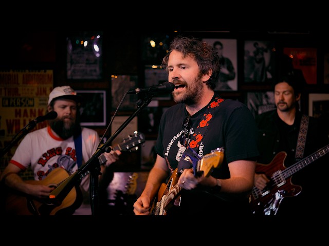 Futurebirds - Full Session | Paste