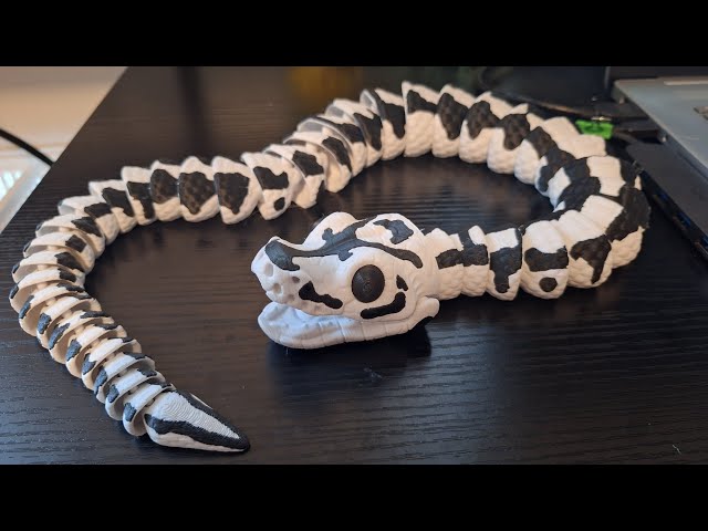 3D Printed a Large Articulated Python 2 tone white and black. #EmptySpool3D 