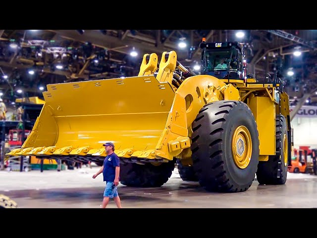 Top 5 Biggest Earth Moving Machines in the World | Heavy Equipment