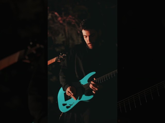Not sure if this riff is djent, thall or both?