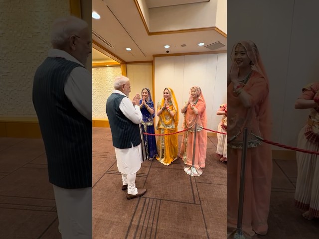 PM Modi greeted with 'Padharo Mhare Desh' by Japanese artists in Tokyo, Japan | #shorts