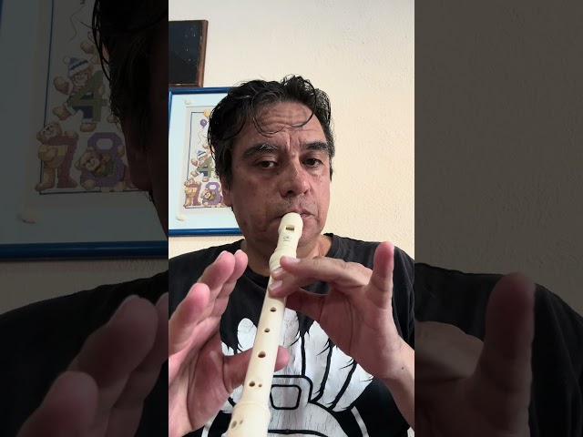 Las mañanitas, how to play the recorder. 6 notes.