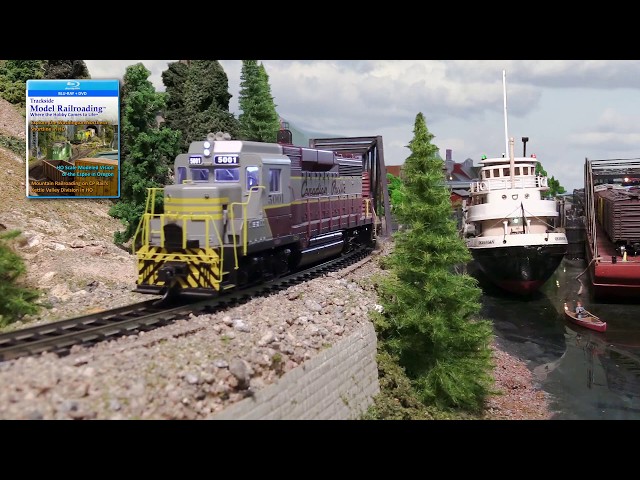CP Rail transporta mercancías en la División Kettle Valley de la Central Okanagan Railway Company...