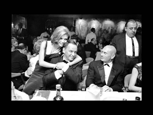 Frank & Nancy Sinatra ~ Something Stupid (1967)
