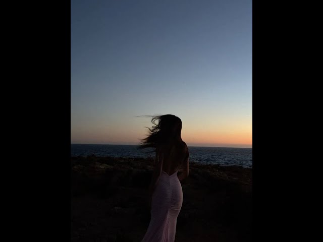 (FREE) Mora x Izaak - "DOS EXTRAÑOS" | Funk/R&B Type Beat 2025