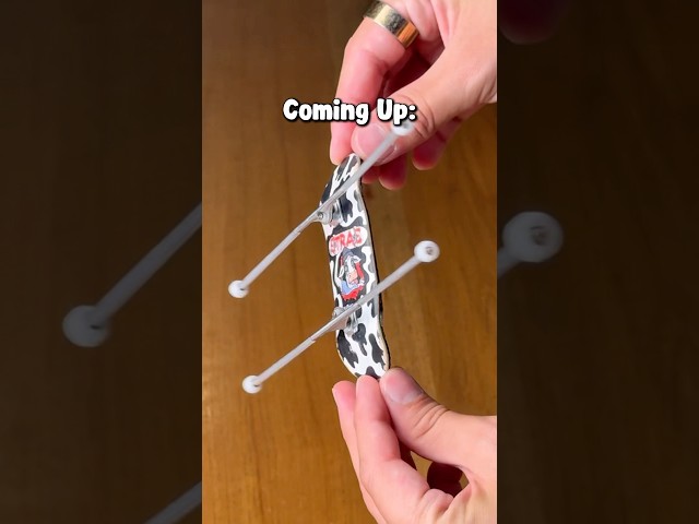 Trucos ilegales con el fingerboard 😳 Mira el video completo en YT #fingerboard #techdeck #skatebo...