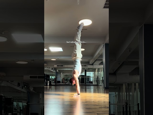 Most people aren’t willing to actually put in the work to see results… are you? #handstand