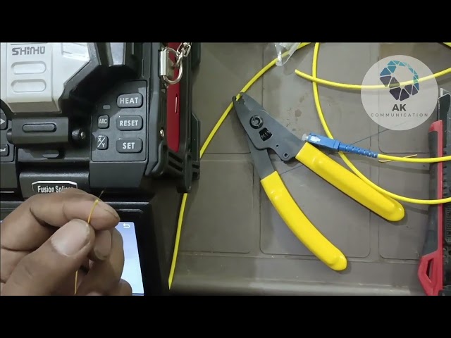 Fiber Optic Splicing tutorial for beginners