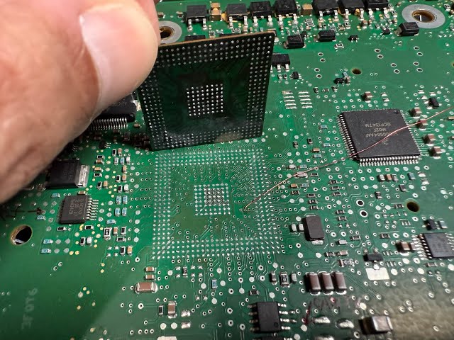 Hacking an Automotive ECU!
