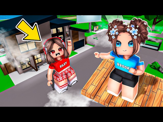 Building A SKYBASE To HIDE FROM RILEY..(Brookhaven)
