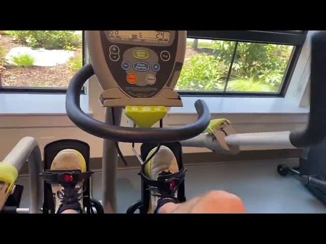 Máquina elíptica reclinable NuStep T4r, ejercicios de bajo impacto con posición ajustable para br...
