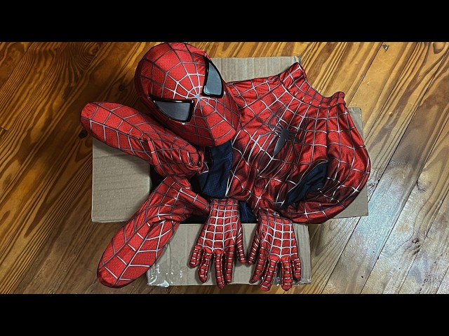 Unboxing ProCosplay's $250 Sam Raimi Suit!