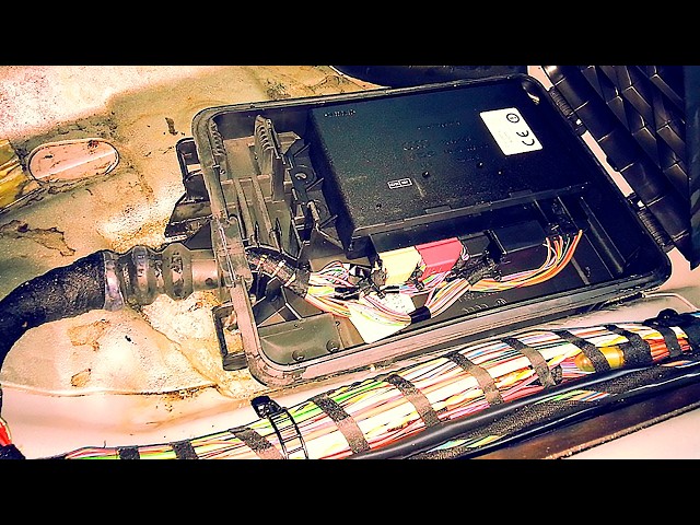 The Comfort Control Module: Where is Located and How to Remove It | 97-04 Audi A6, VW Passat