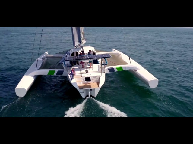 RAPIDO 60 TRIMARAN, WORLDS FASTEST CRUISING MULTIHULL