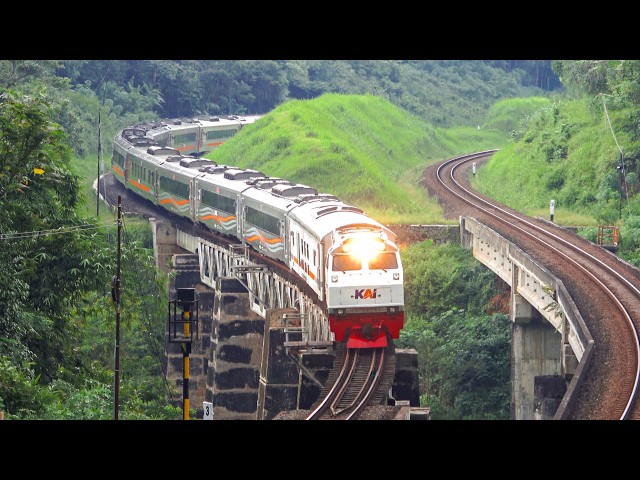 KERETA API PANJANG‼️ MENEMUKAN 25 KERETA API MELINTAS DI JEMBATAN TIKUNGAN DAN STASIUN