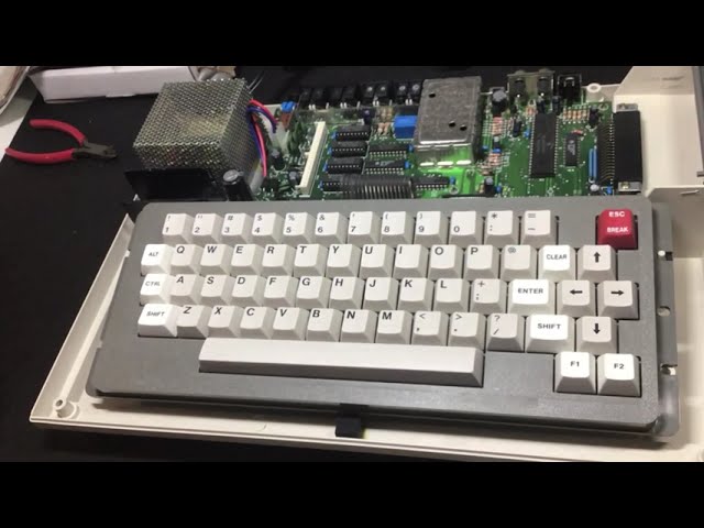 Upgrading a 128k Tandy TRS-80 Color Computer 3 CoCo to 512k with Cloud9Tech's Triad 512k Mem Upgrade