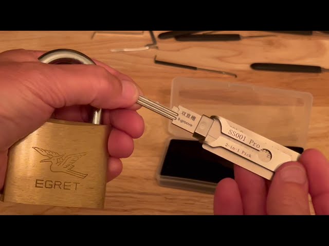 1084. Egret Padlock picked open with the SS001 Pro lock pick II-groove 2 in 1 lock pick tool 