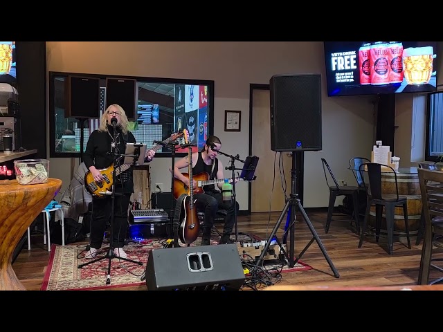 20251101 - Live music at Paradox Brewery