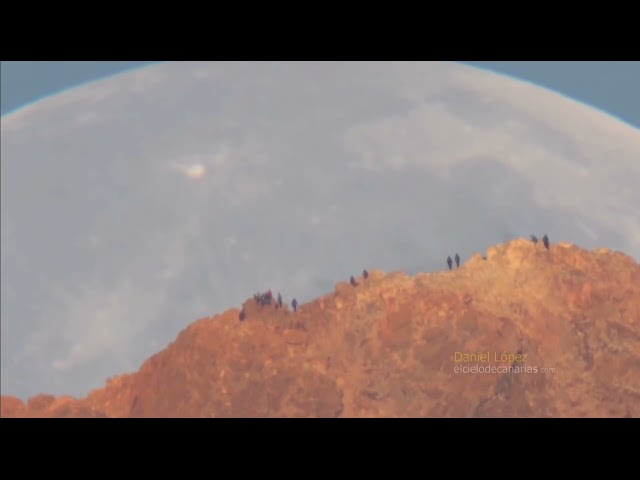 2026 May 11 -  Moon Setting Behind Teide Volcano
