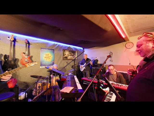 RetroNEO Probe v 5 12 25 Hip to be square VR180 8k