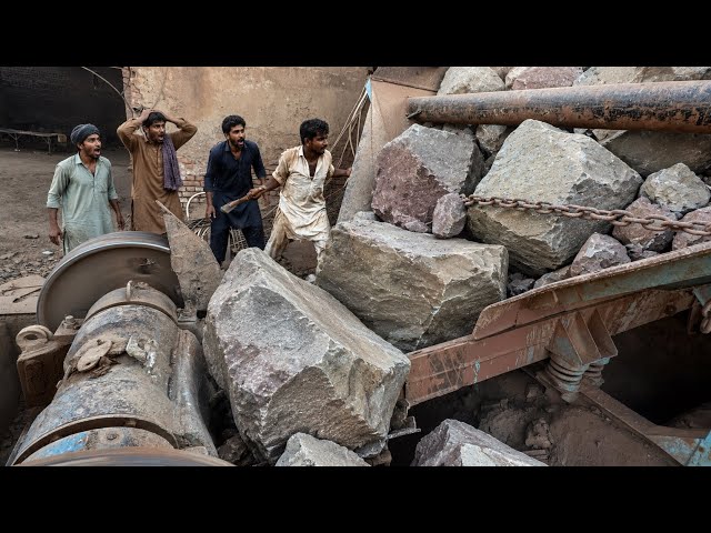 👹Top BiG Rock Crusher Machine:A Giant in Action”Big Rocks Crushing:A Powerful Process #rockcrusher