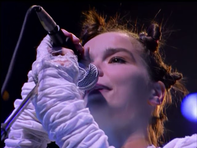 Björk - Human Behaviour: Vessel Live - 1994 (Original 4K Remaster Music Video)