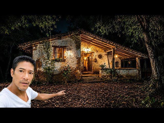 I sleep alone in an abandoned house with ...PARANORMAL activity that wouldn't stop!👻