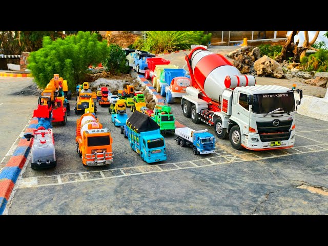 MAIN RC Mobil Truk Molen Panjang Bongkar Mobil Mobilan Truk Molen, Forklift, Buldoser, Truk Tambang 