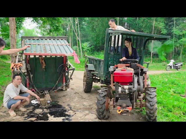 Full video: Female mechanic rescues tractor with broken axle while transporting timber.
