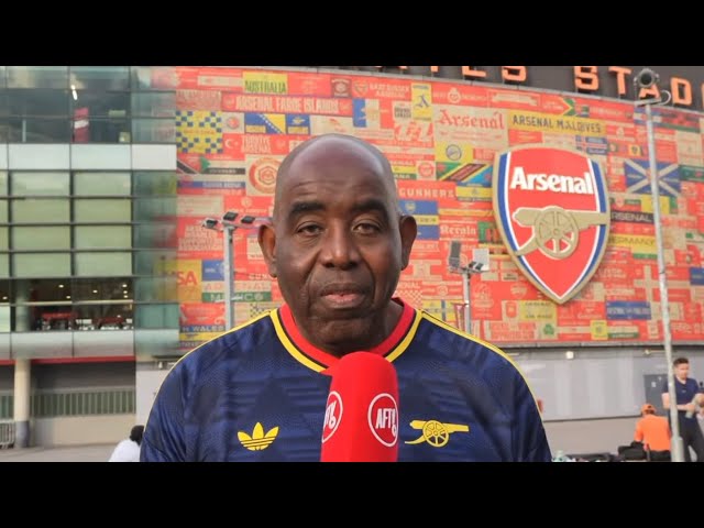 Robbie reacts to Arsenal buying no one