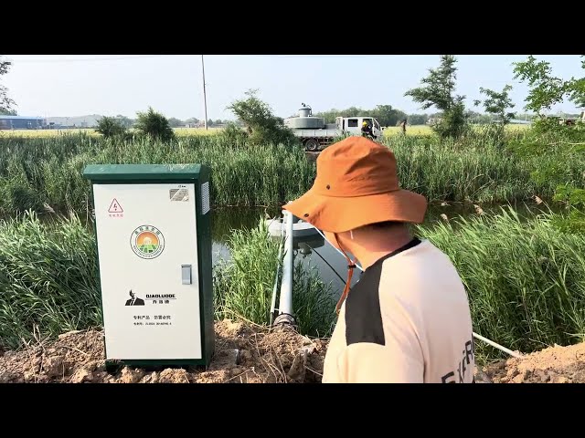 Intelligent remote control floating pump station