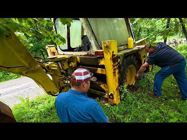 We Bought a $1,000 Abandoned JCB 3C Backhoe