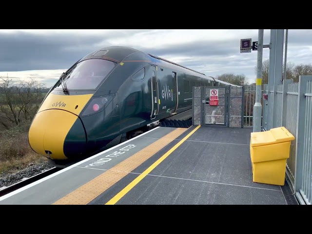 GWR 800035 departs Worcestershire Parkway