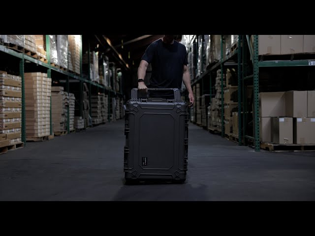 Condition 1 33" #2152 Large Wheeled Trunk