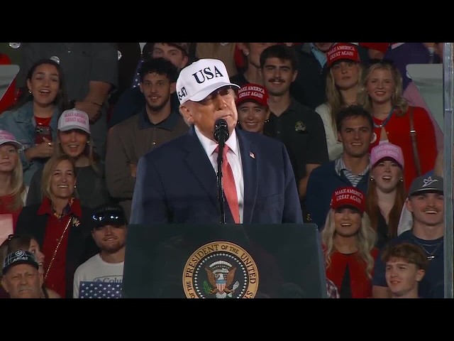 Trump elogia de nuevo el cuerpo del senador de Ohio, Jon Husted: "Su trasero es... un montón de m...