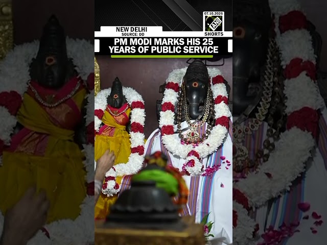 PM Modi offers special prayers at Shri Vinayak Temple as he marks 25 years as Head of Government