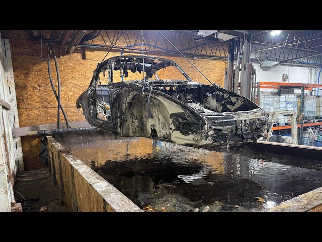 1982 Porsche 911 SC chemical paint and rust removal from start to finish