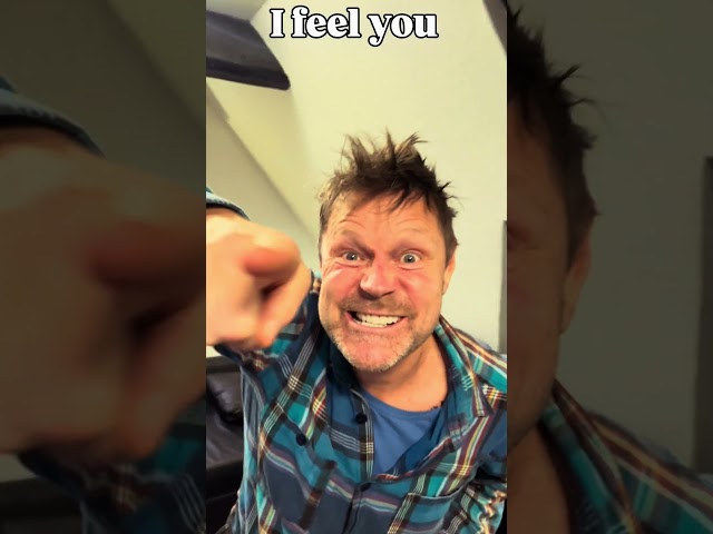 💔🎸 Romantic punk rock vibes under grey skies — love and rebellion in rainy Sweden 🌧️🇸🇪