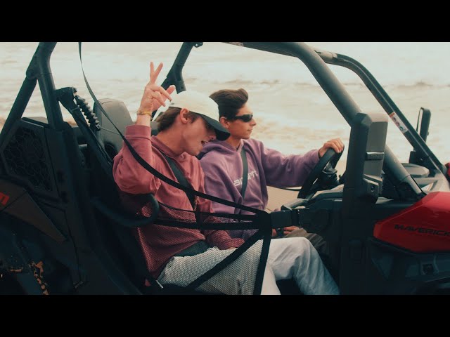 Q2, Willi.Ch - AMANECE (Vídeo Oficial)