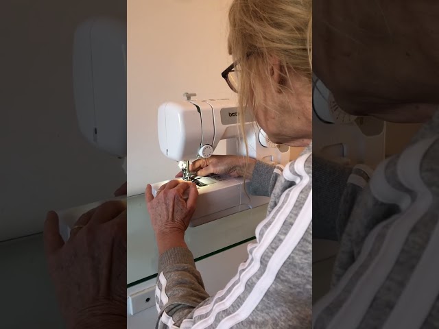 Sewing a straight dart