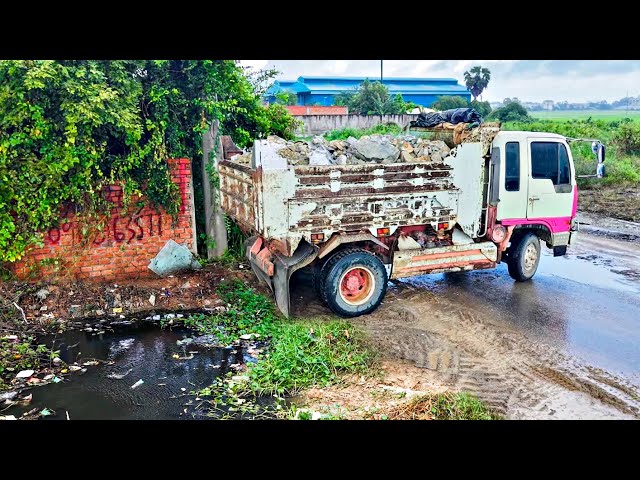 Start a new project!! Filling Land Using Bulldozer KOMAT'SU D20P with 5ton Trucks