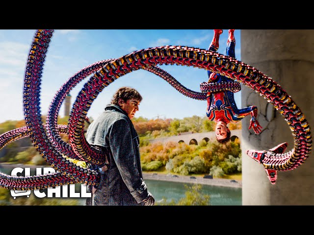 Spider-Man vs Doctor Octopus Bridge Fight | Spider-Man: No Way Home (Tom Holland)
