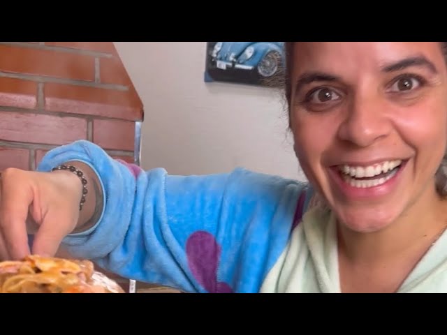 Let's make lasagna in a pan.