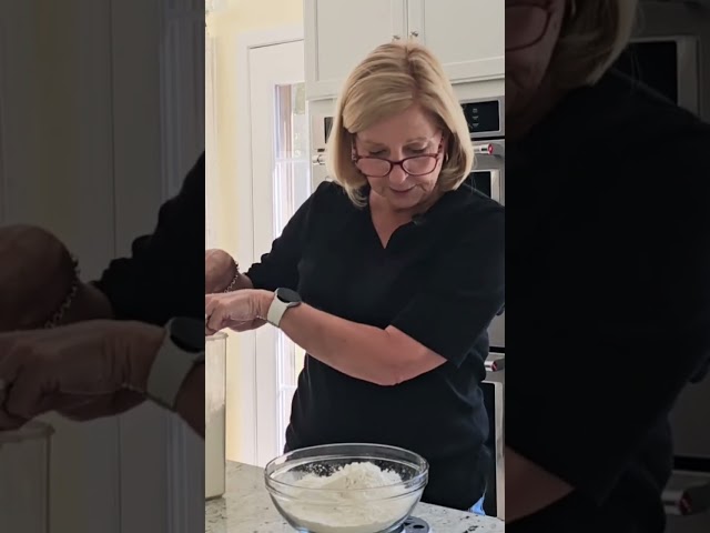 Why I weigh my Bread Flour #shorts #bread #breadmaker