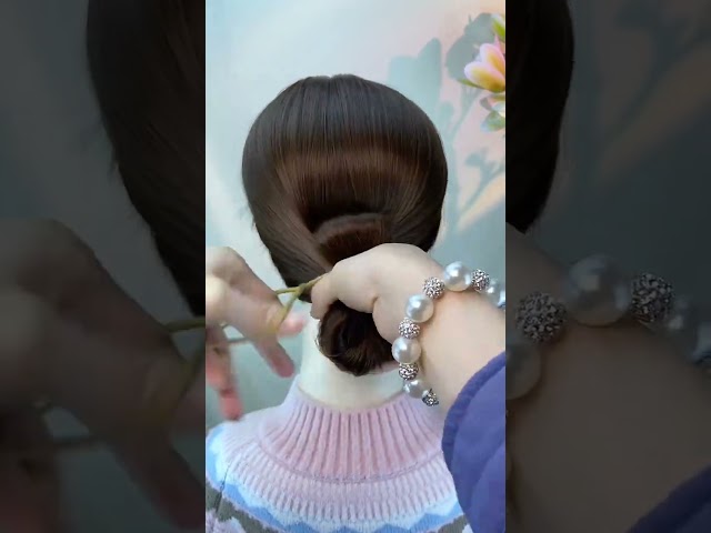 #Hairstyle Tutorial #Bun Hairstyle #Clip Application #Simple and beautiful hairstyle tutorial#shorts