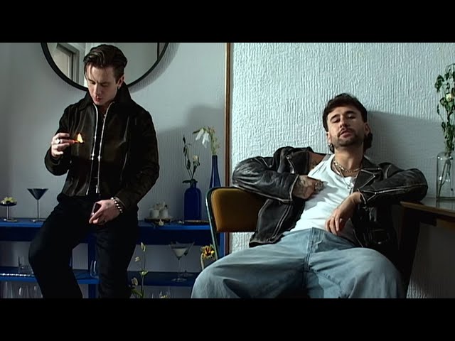 Walls, Dani Fernández - Vulnerable (Videoclip Oficial)