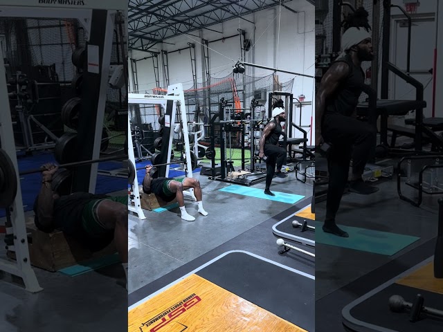 Eccentric Overload for MUSCLE Growth!! BANA 2:1 Smith Machine Bench Press and Dumbbell Lunge Jumps