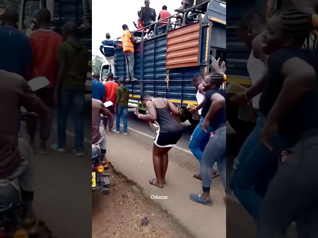 Raila Tribute.. Lady Maureen - Raila duogie dala #luomusic #luoculture #ohanglamusic
