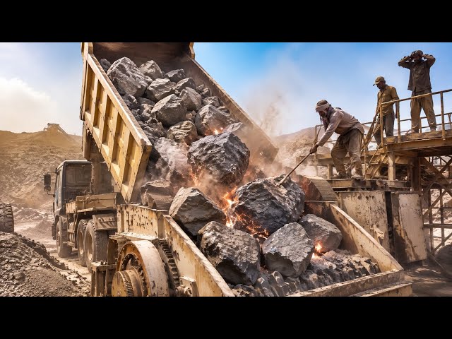  Dangerous Crusher Machine Working Close View 😱 #stonecrushing#crushermachine#dangerouswork#skills 