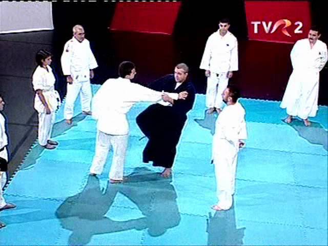 autoaparare (selfdefence) - tehnici extrem de simple si eficiente (14)